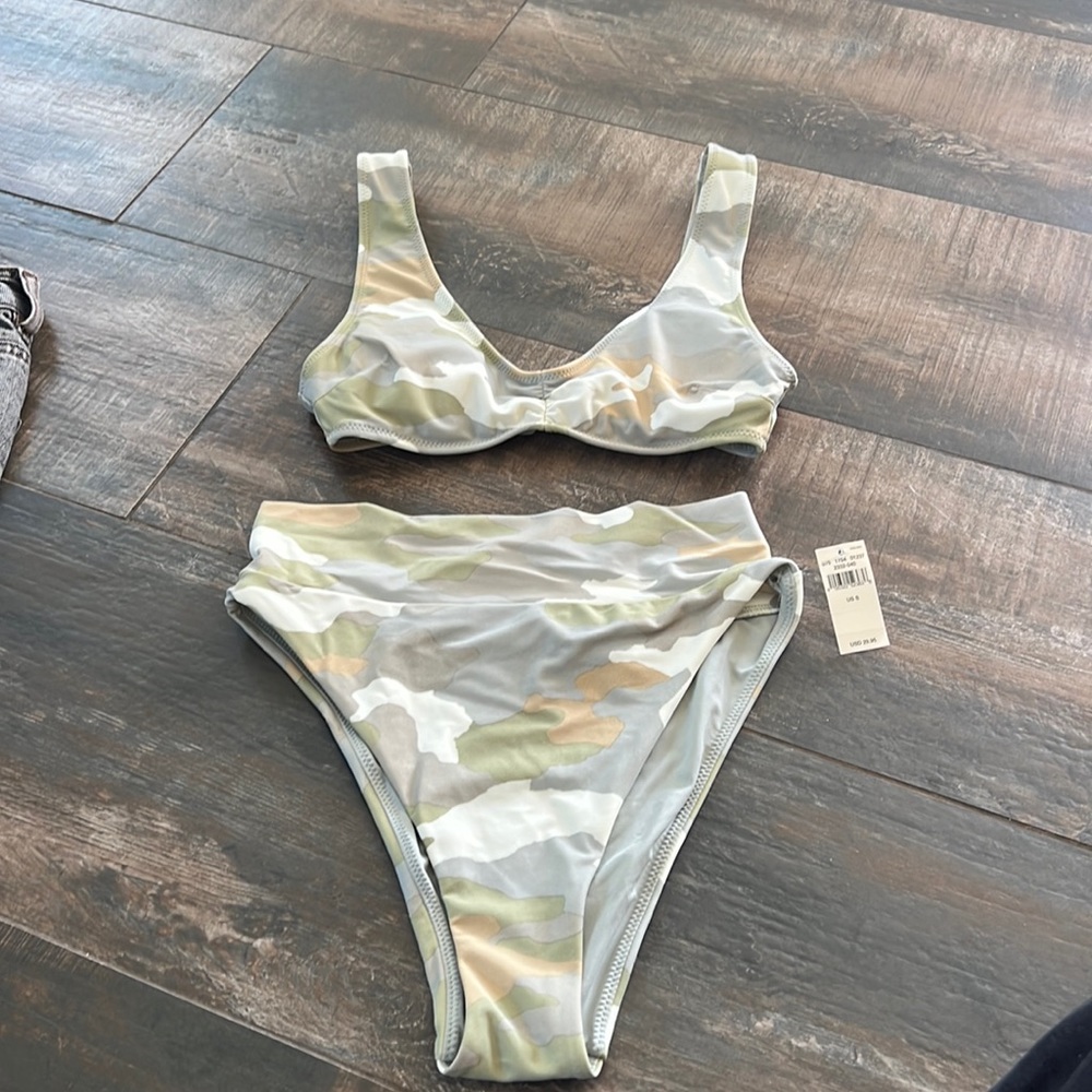 Swim suit